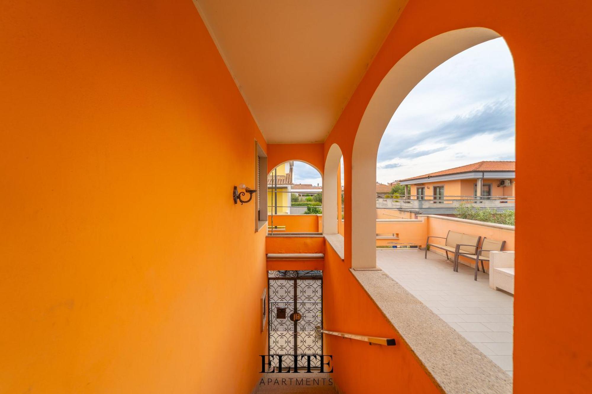 B&B My Home Al Centro Di Olbia Exterior foto